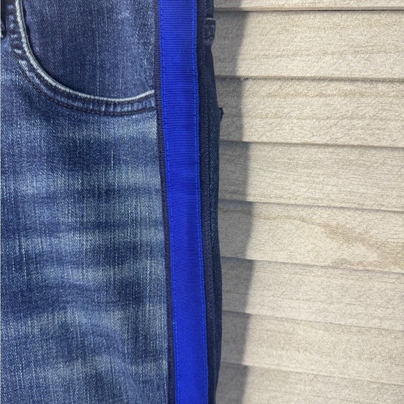Veronica Beard Mid-Rise Skinny Jeans with stripe details. Great Condition. 26/2 - Picture 4 of 6